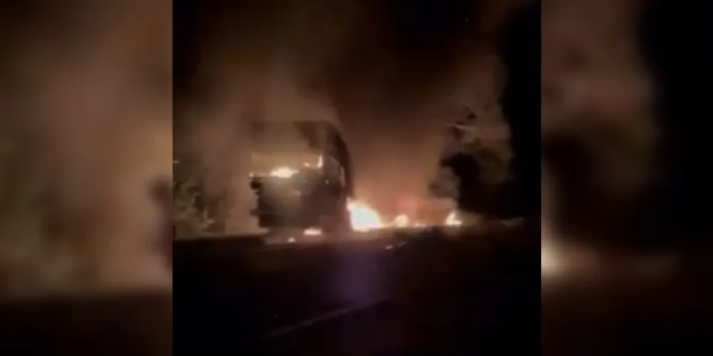 Colisão entre quatro veículos foi na noite desta quarta na BR-376, entre Ponta Grossa e Apucarana