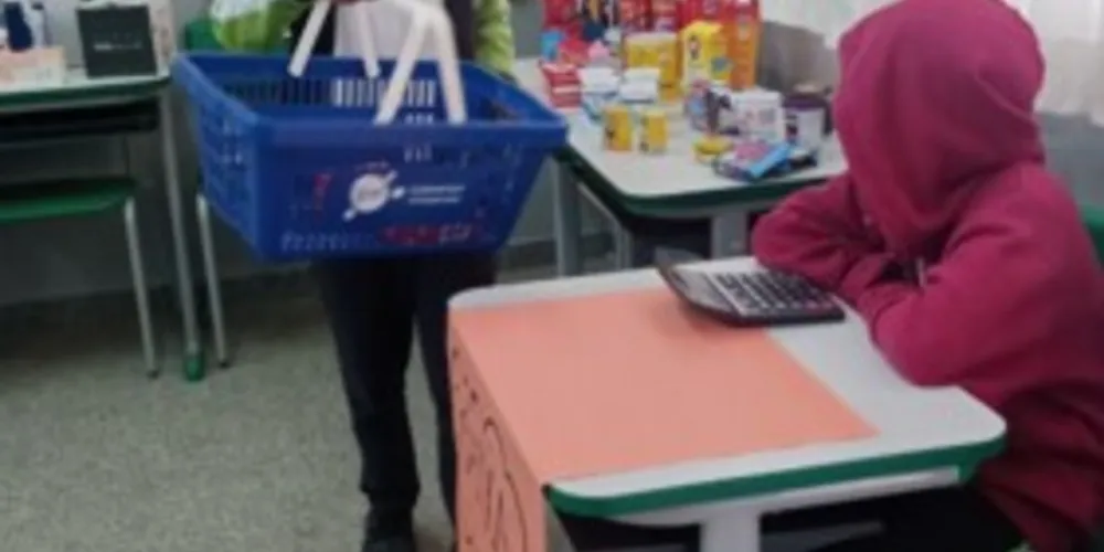 Dinâmica teve clientes, vendedores, caixas e muito aprendizado