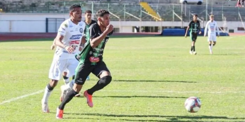 Em Maringá, time sub-20 (foto) foi derrotado pelos donos da casa por 2 a 1