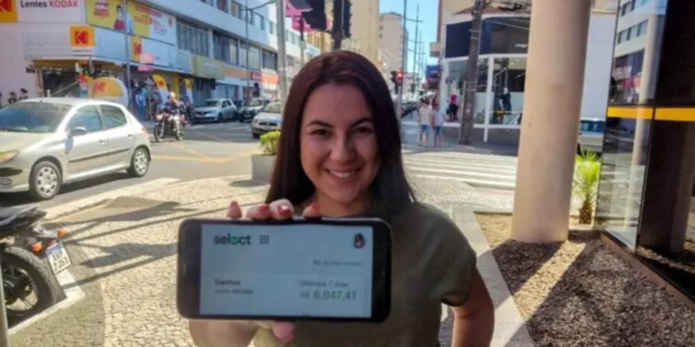 Marcella, 26 anos, revolucionou sua trajetória profissional quando começou a trabalhar no mundo digital