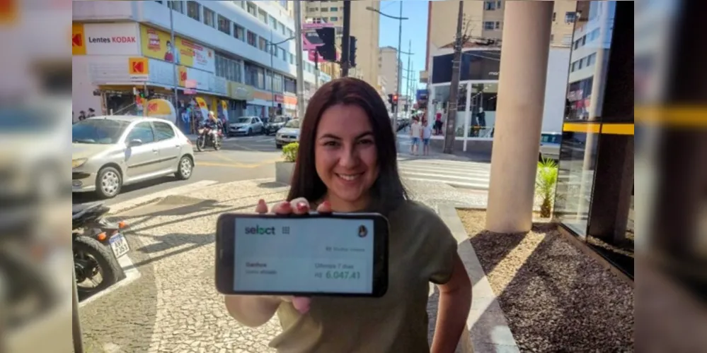 Marcella, 26 anos, revolucionou sua trajetória profissional quando começou a trabalhar no mundo digital