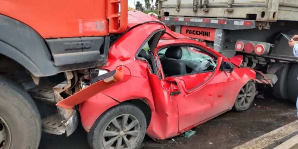 Acidente foi registrado próximo ao Trevo Eurico Batista Rosas, em Ponta Grossa