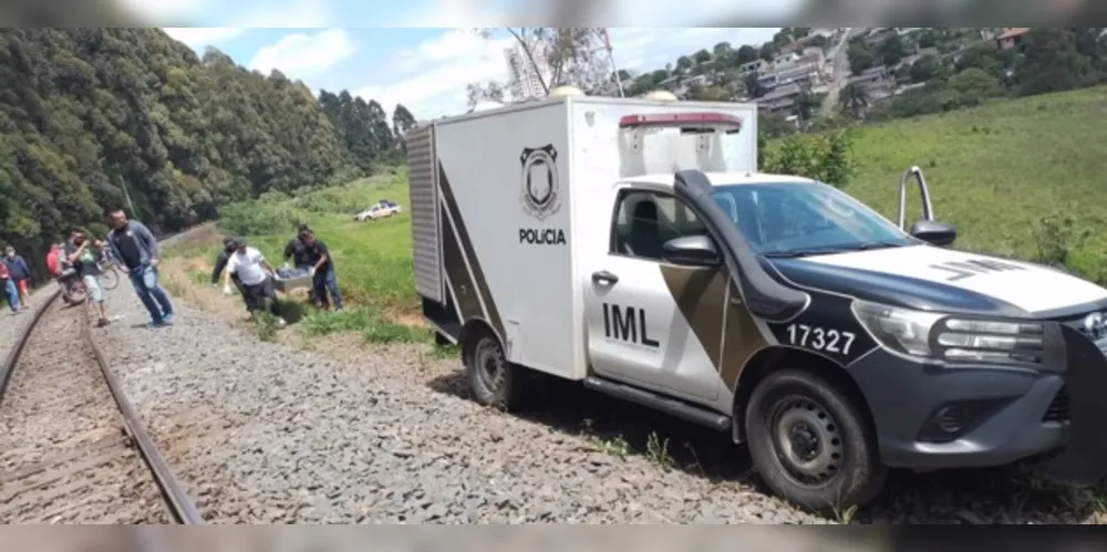 Homem foi encontrado já sem vida ao lado dos trilhos