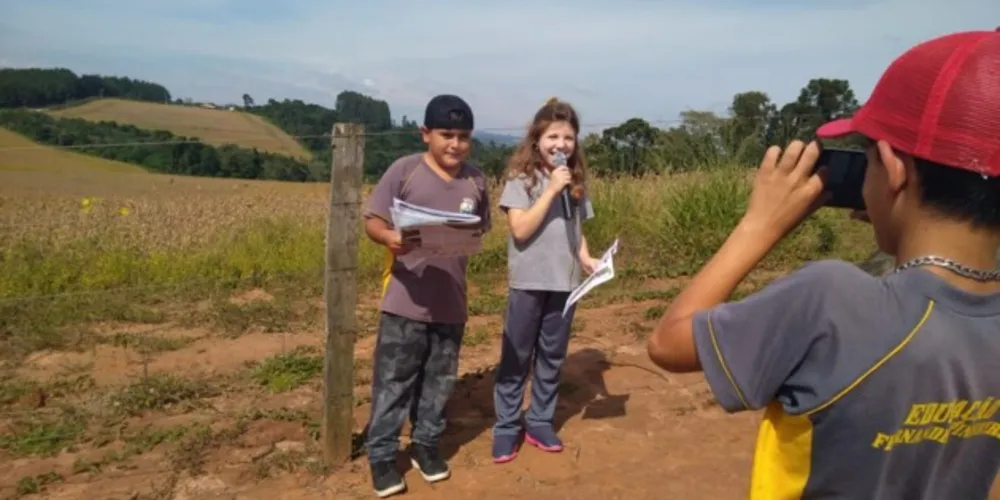 Projeto de mídia, educação e novas tecnologias Grupo aRede premiará Melhor Blog em cada um dos 15 municípios participantes em 2022; escolas particulares serão reconhecidas nas categorias Foto, Texto e Vídeo