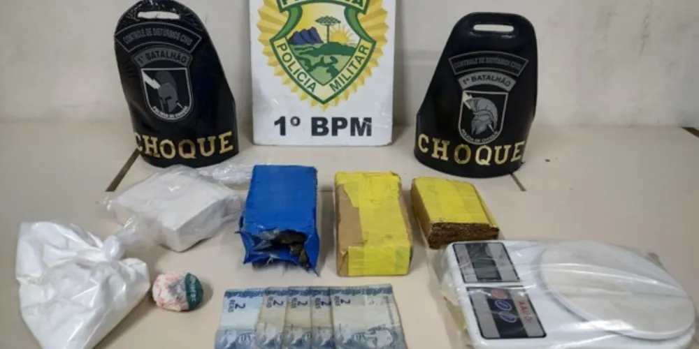 A prisão no bairro Contorno foi resultado do trabalho da Polícia Militar (PM) após uma série de denúncias anônimas