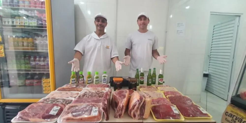 A Triângulo Carnes trabalha com opções de kits para refeições diárias e churrasco, que facilitam a rotina da família, com qualidade e preço baixo.