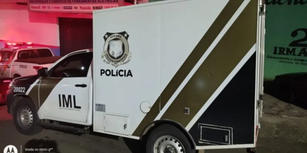 Equipes do IML foram acionadas até o local para recolher o corpo