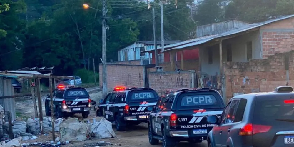 Equipes da Polícia Civil foram mobilizadas para a região nesta manhã