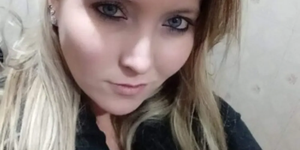 Ana Maria do Santos Borgo, de 36 anos, não resistiu ao impacto da sequência de colisões; ocorrência foi na noite deste domingo