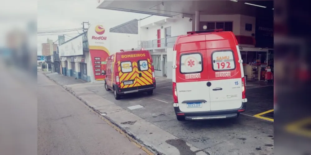 Vítima foi esfaqueada no Santa Paula e caminhou quilômetros, até desmaiar na esquina da rua Balduíno Taques e Barão do Cerro Azul