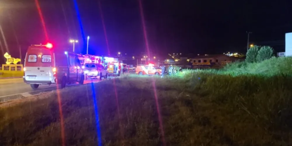 Capotamento foi próximo do acesso à rua Londrina