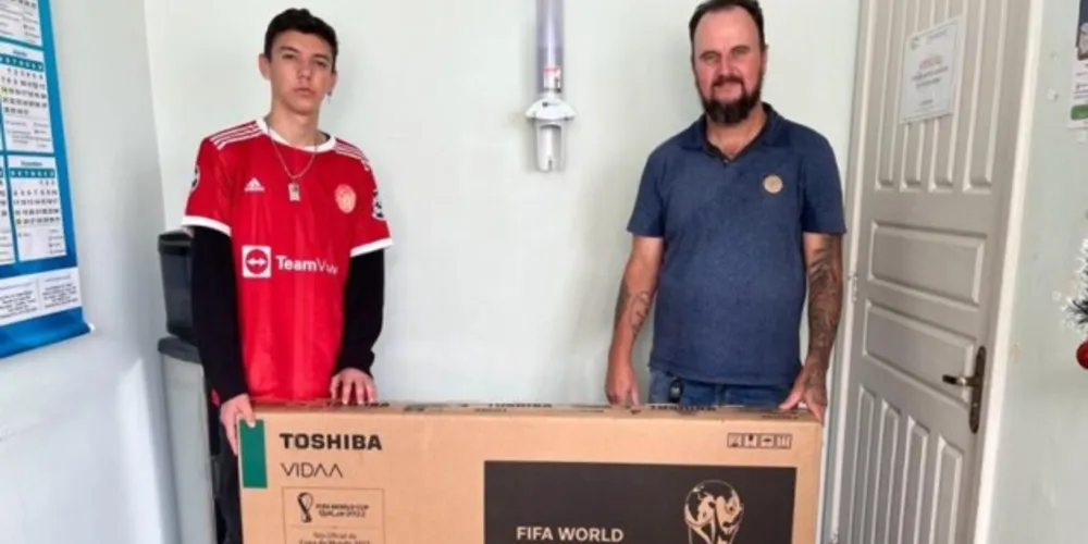 O ganhador foi Matheus Henrique, filho de Gilberto Balzer, que é motorista da Viação dos Campos Gerais (VCG)