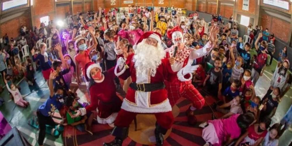 O espetáculo “O Natal mágico do Palhaço Picolé” conta com um calendário repleto de ações