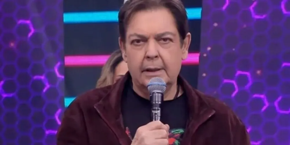 Faustão segue na Band em 2023