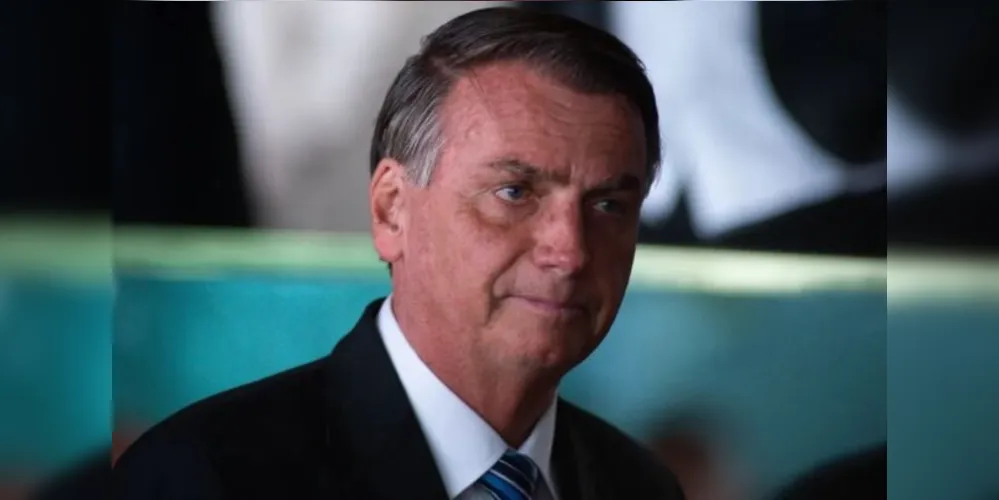 Bolsonaro se queixa de várias feridas na perna