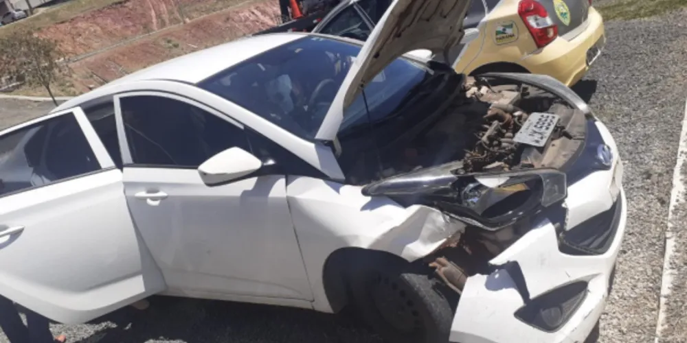 Segundo a Polícia, Hyundai HB20 (foto) havia sido furtado em Maringá e estava com placa adulterada