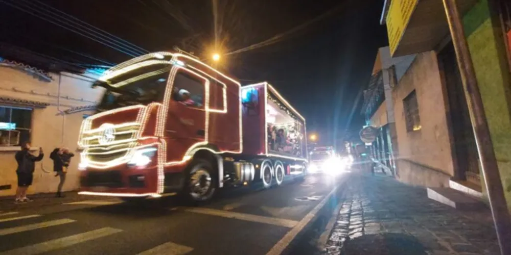 População de Ponta Grossa sentiu de perto a magia do Natal.