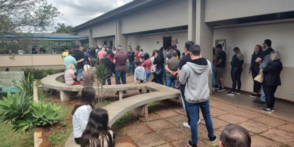 Colégio Borel, na região de Uvaranas, registrou filas pela manhã