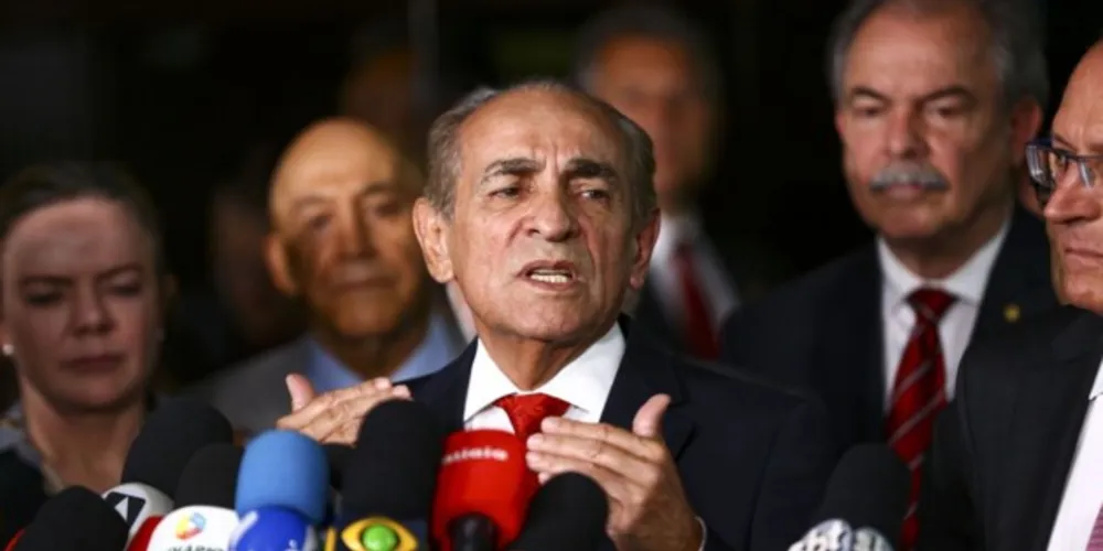 Senador Marcelo Castro (MDB-PI) deu entrevista coletiva nesta segunda