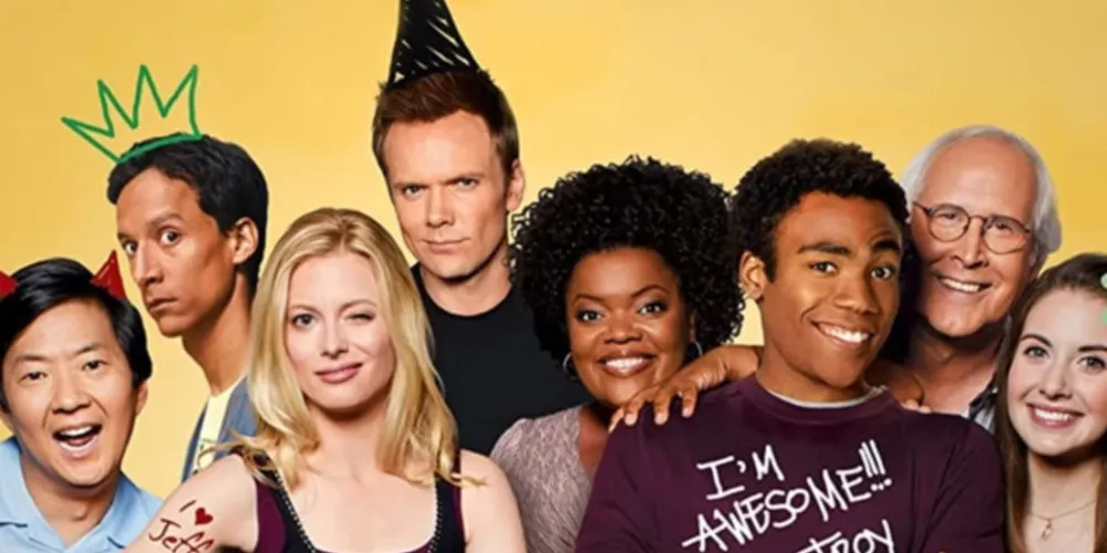 Ao que tudo indica, praticamente todo o elenco principal retornará, isto é, Joel McHale, Danny Pudi, Alison Brie, Gillian Jacobs, Donald Glover, Yvette Nicole Brown, Jim Rash e Ken Jeong