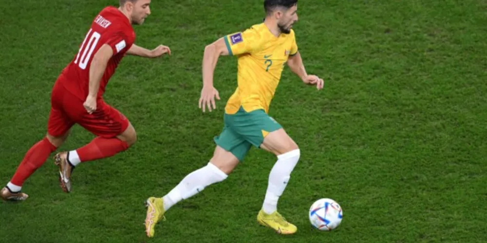 Leckie (foto) foi o autor do gol da classificação australiana
