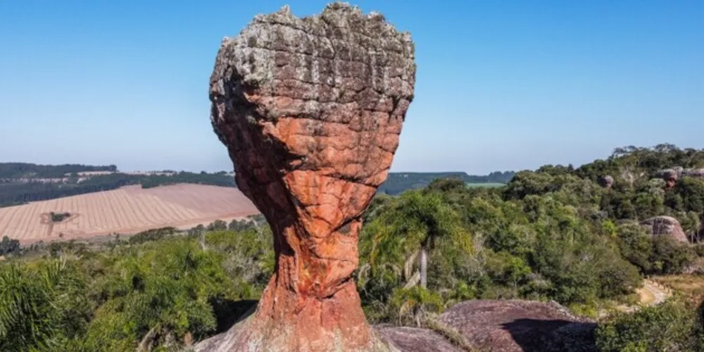 O Parque Estadual de Vila Velha fica localizado em Ponta Grossa