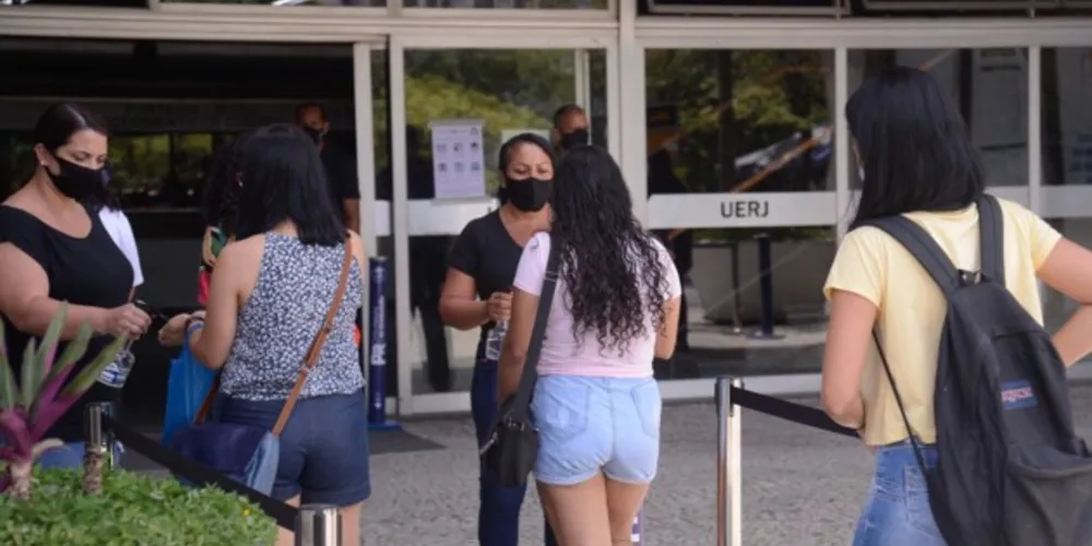 Aluno com doença infectocontagiosa não deve comparecer às provas, que iniciam neste domingo em todo o país