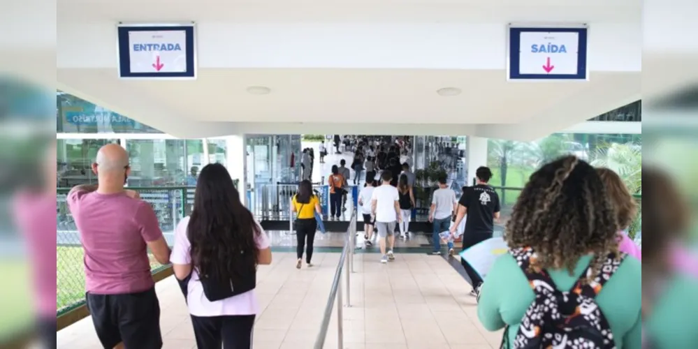 Enem começa domingo com provas de linguagens, ciências humanas e redação