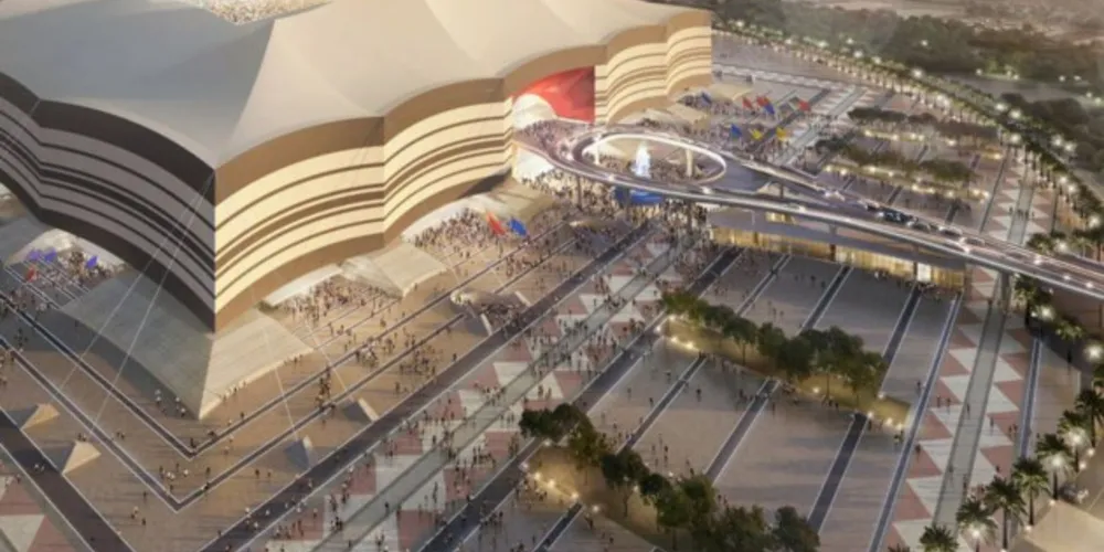 Questões climáticas e notícias sobre mortes durante a construção dos estádios foram destaque nos últimos meses