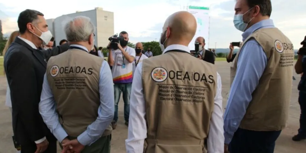 Elas foram credenciadas pelo TSE e também acompanharam o 1º turno do pleito em todo o país