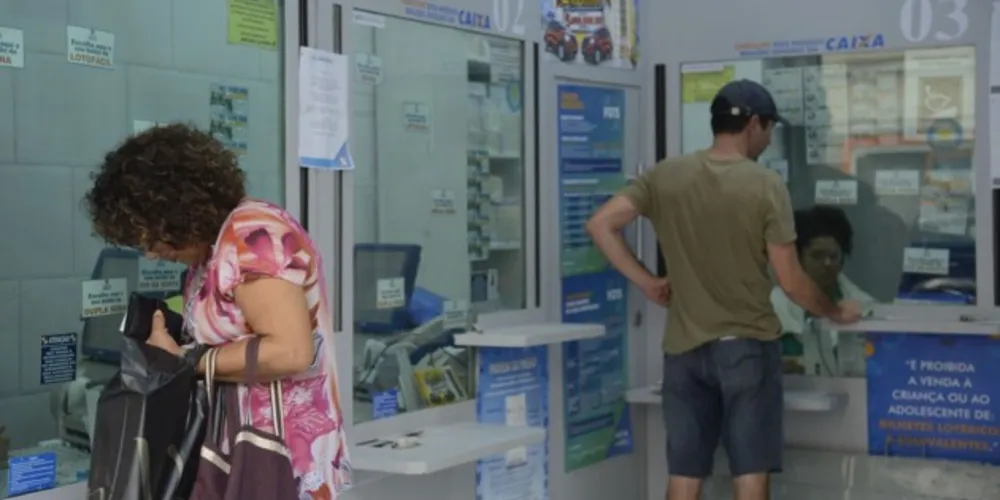 A aposta simples, com seis dezenas, custa R$ 4,50.