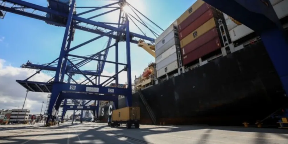 Mesmo com resultados positivos no ano, depois de quatro meses, o crescimento das exportações paranaenses teve resultado negativo no mês