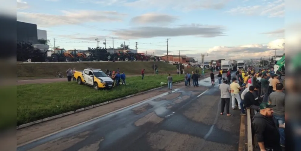 Rodovia PRC-373, na região dos Los Angeles em Ponta Grossa, segue interditada