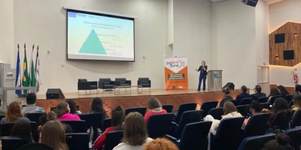 Mais de 200 alunos da Unicesumar participaram de palestra sobre o panorama da vulnerabilidade social na cidade