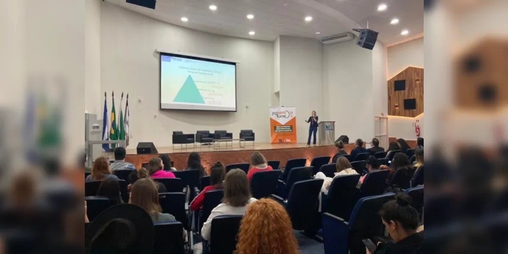 Mais de 200 alunos da Unicesumar participaram de palestra sobre o panorama da vulnerabilidade social na cidade