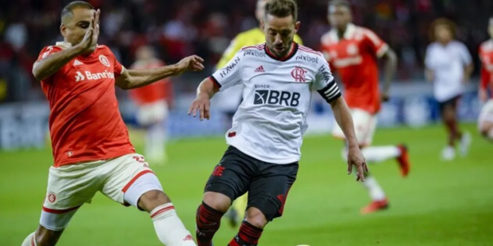 No 1º turno, duelo entre Inter e Flamengo marcava a estreia de Dorival Jr.