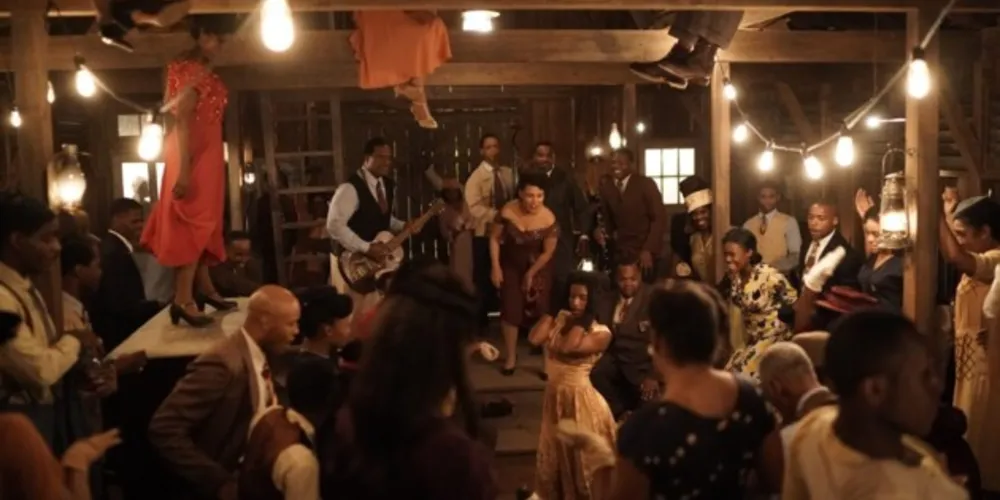 Usando o romance proibido como ator principal da trama, Tyler Perry aborda o racismo de maneira dura, com um desenvolvimento trágico, digno da famosa 'Romeu e Julieta' de Shakespeare