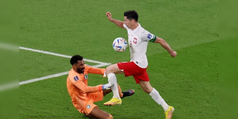 Com gol do atacante do Barcelona (Espanha), a Polônia derrotou a Arábia Saudita, a surpresa da primeira rodada