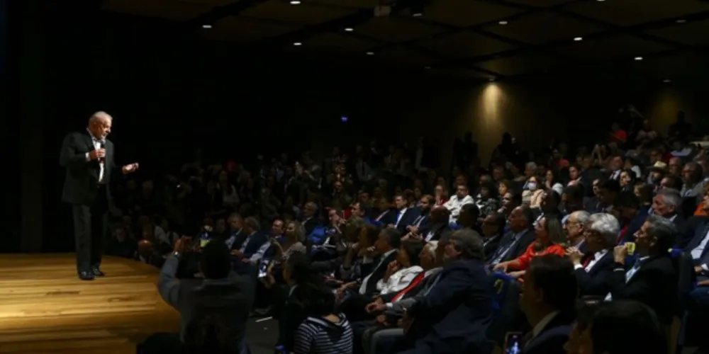 Lula afirmou ainda que quer garantir estabilidade, credibilidade e previsibilidade ao Estado brasileiro