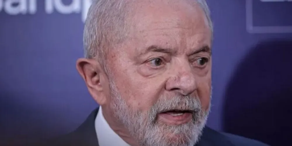 Luiz Inácio Lula da Silva entrou na tarde desta quinta-feira (8), com duas ações de investigação judicial eleitoral
