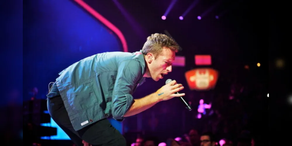 As apresentações foram adiadas após o vocalista Chris Martin ter problemas de saúde