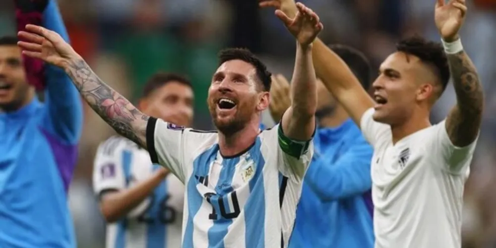 Lionel Messi e Enzo Fernández marcaram e Argentina superou o México por 2 a 0, no estádio Lusail