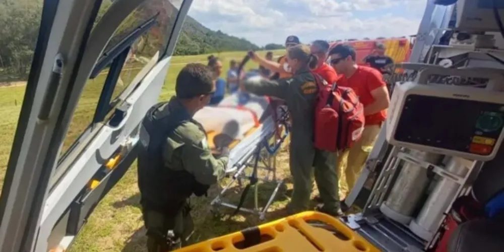 Vítima foi socorrida com helicóptero do BPMOA