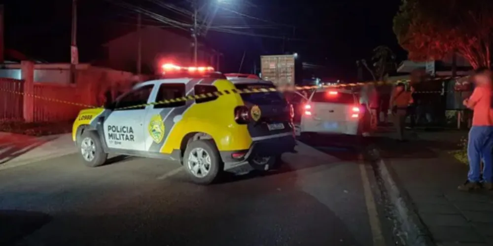 Ao menos oito dos 15 disparos efetuados teriam atingido a vítima; Polícia Civil deve dar início às investigações