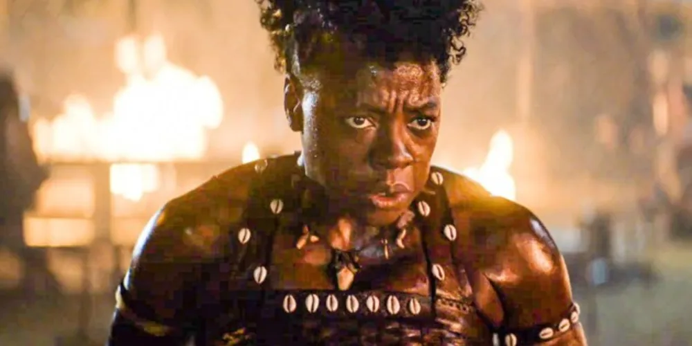 Há muito o que se celebrar em 'A Mulher Rei', mas, mais intensamente, fato é que este é um filme sobre mulheres negras fortes e suas dinâmicas, suas almas, mentes e corpos, que entrega um épico fabuloso sobre uma história real