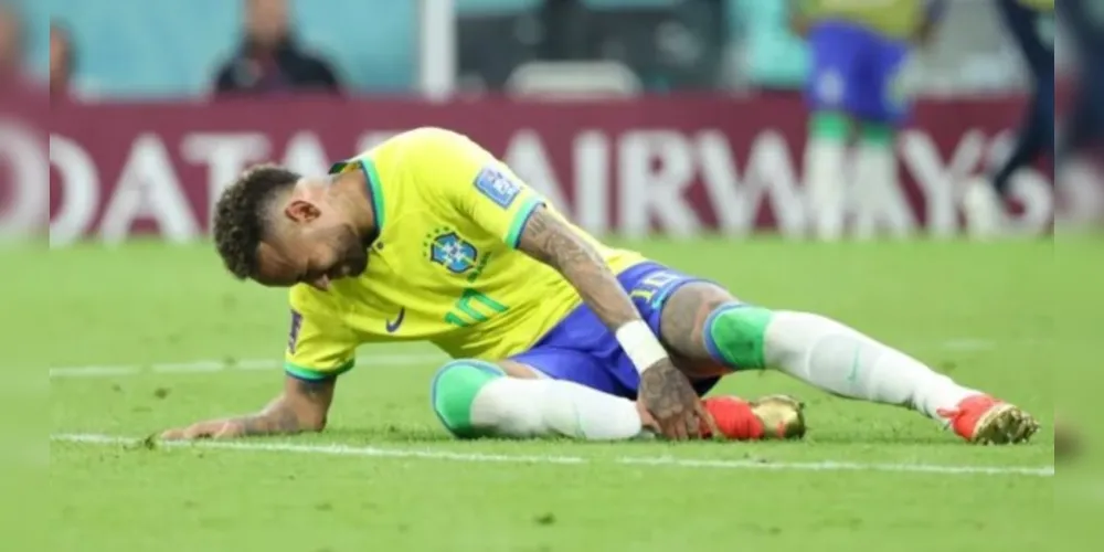 Neymar ainda acordou com inchaço no tornozelo e fará exames