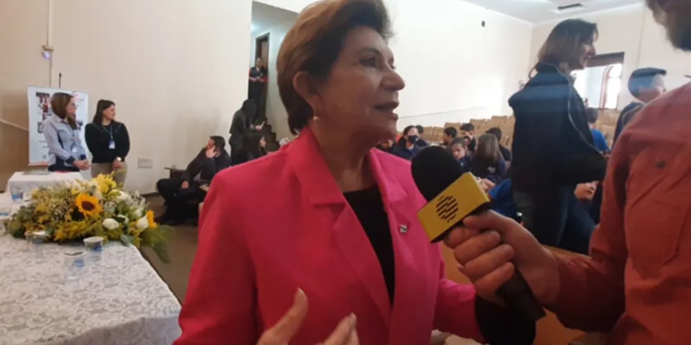 Gestora participou efetivamente da cerimônia com redes pública e particular de ensino
