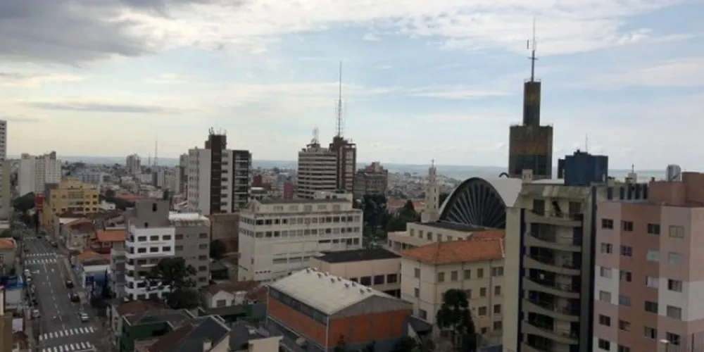 Em Ponta Grossa, a mínima esperada para a terça-feira é de 18°C.
