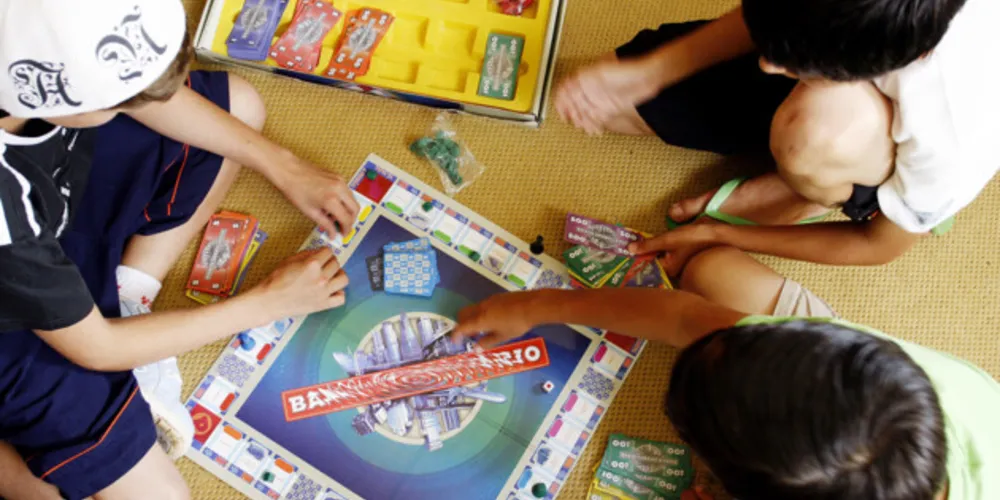 Estratégia é a melhor alternativa para o acolhimento de crianças e adolescentes em situação de risco social. Dos 503 municípios do País que adotam esse modelo, 114 são paranaenses.