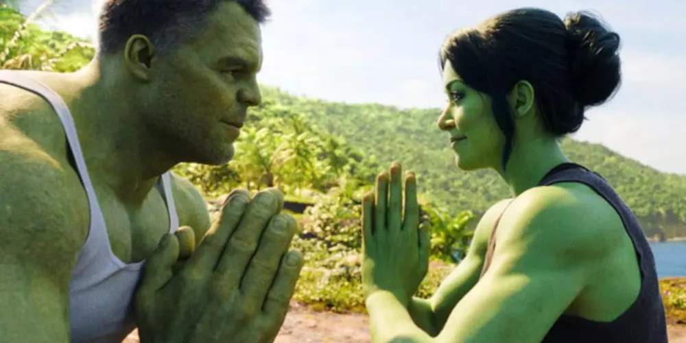 'She-Hulk' de fato não é como as demais produções da Casa das Ideias, e seu humor autorreferente é apenas a ponta do iceberg para tamanho contraste